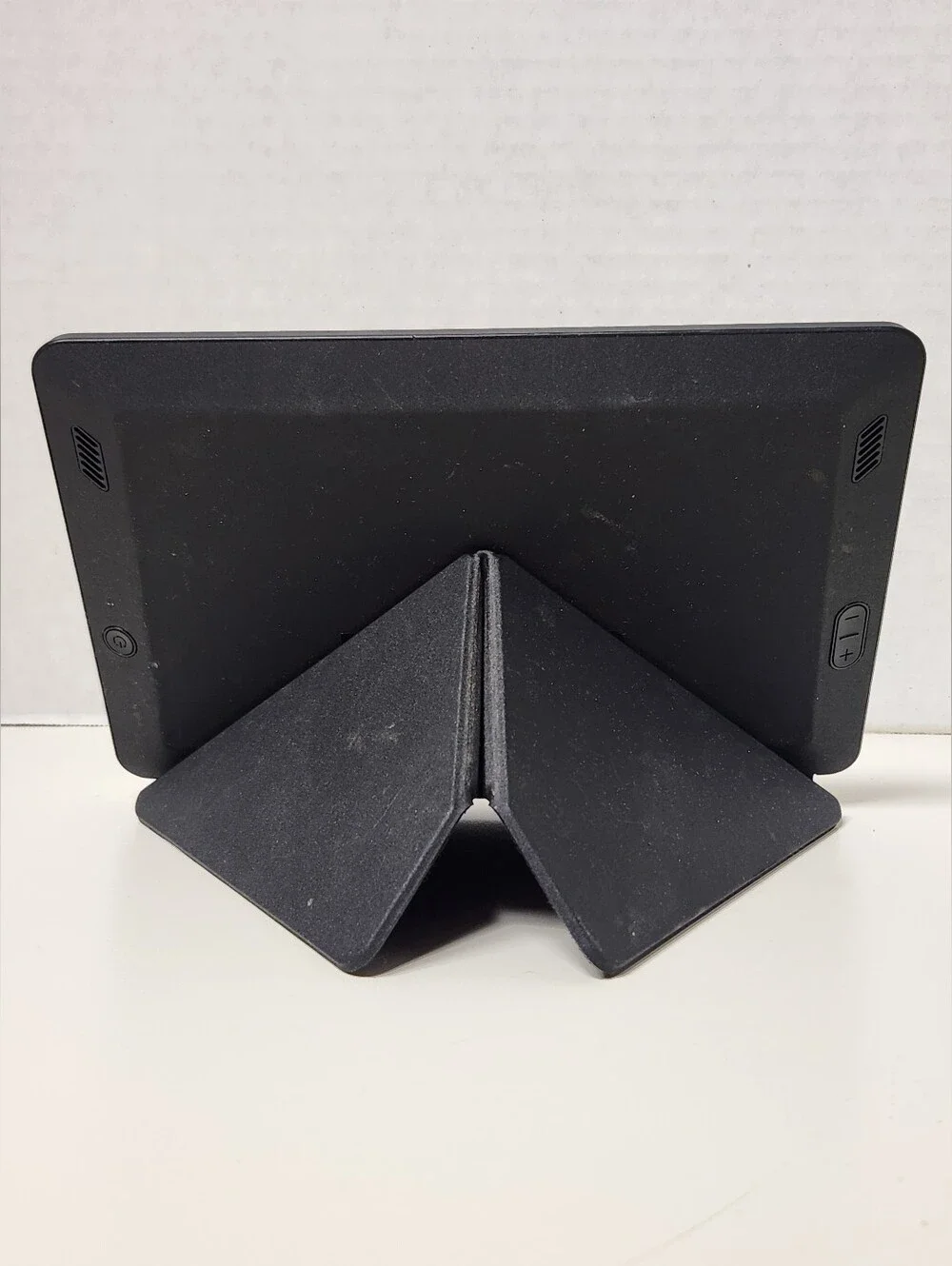 Amazon Kindle Fire HD (3rd Generation) 8GB, Wi-Fi, 7in - Black Case & Charger